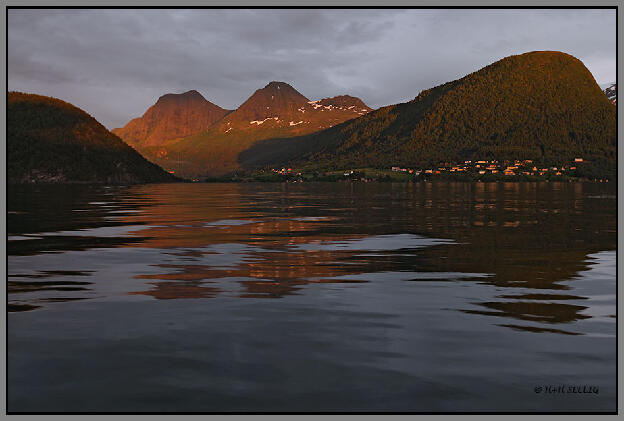 Sonnenunterg am Romsdalfjord