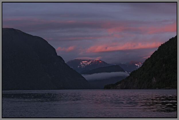 Sonnenuntergang am Romsdalfjord